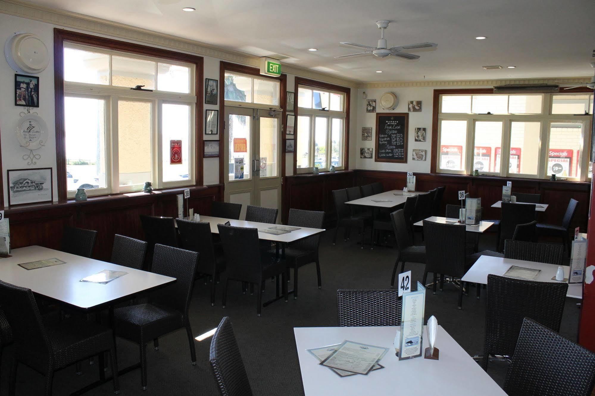 Bermagui Beach Hotel エクステリア 写真